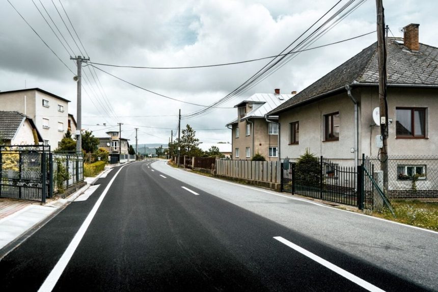 Asfalterska cata presovskej zupy obnovila cesty v Porubke a Brestove