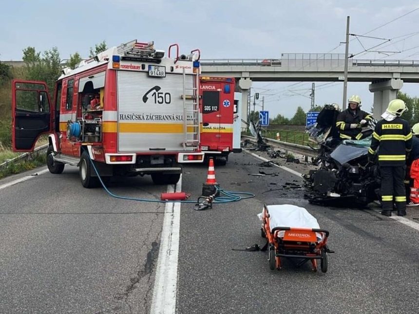 Doprava obmedzena na krizovatke pri Trencine