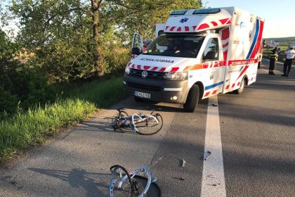 Policia vysetruje nehodu pri obci Mlynica tazko zraneny 9 rocny cyklista