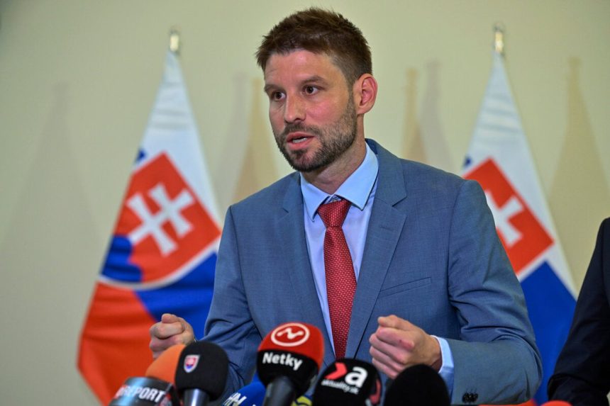 Premier sa konspiraciami snazi zakryt planovane zvysenie DPH tvrdi PS