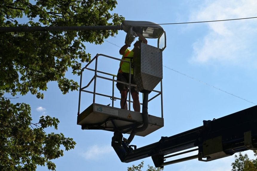 Prve LED svietidla svietia na Ladovni pribudne pesia zona v Martine