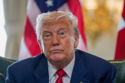 Trump tvrdi ze mal pozvanie na Epsteinov ostrov ale odmietol ho