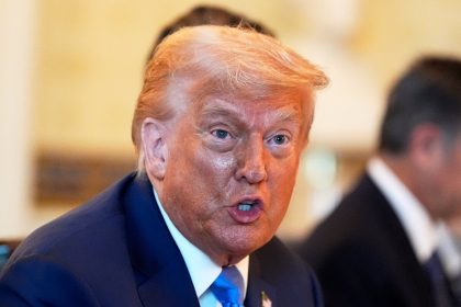 Trump tvrdi ze zvazuje odobratie obcianstva Rosie ODonnellovej