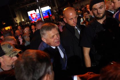 V Kysuciach si pripomenuli zvrchovanost Fico zapalil vatru