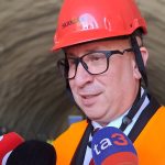 V tuneli Visnove dokoncili betonaz vozovky