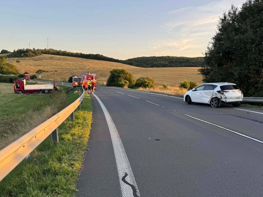 Z kamiona vyslobodili zraneneho vodica zasahovali hasici