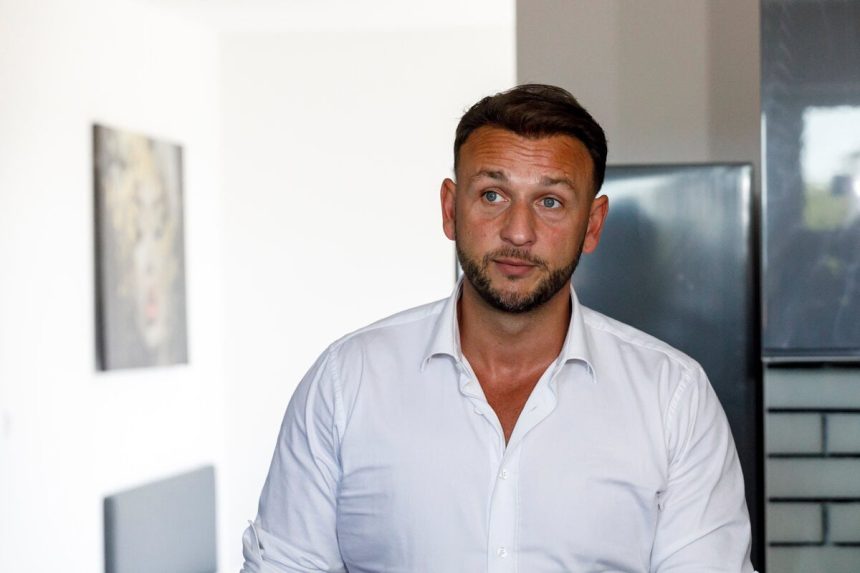 Hlas je pripraveny niest zodpovednost za chyby pri Pellegriniho kampani tvrdi Sutaj Estok