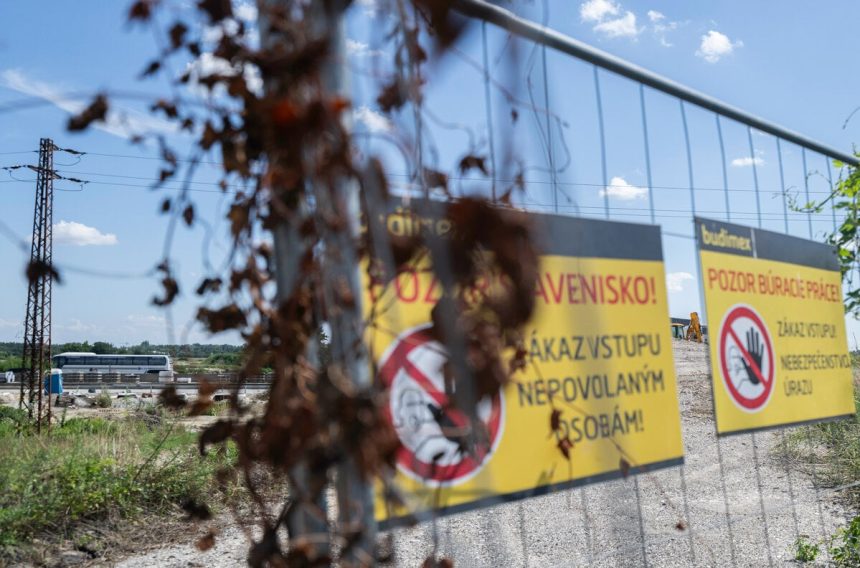 Krizovatku Bernolakovo na D1 otvoria skor hrozi uzavierka dialnice do Bratislavy