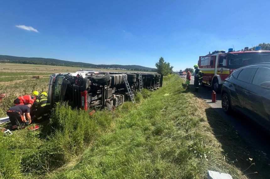 Na D2 z Bratislavy do Stupavy doslo k nehode