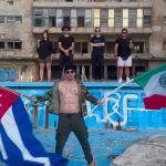 Namiesto samopalu luxus a pivo Vnuk Fidela Castra ukazuje bohatstvo na sietach rodina skriepe zubami