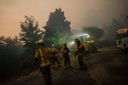 Ohen sa za 40 minut posunul o sest kilometrov