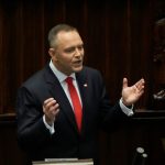 Prieskum ukazal ze viac Poliakov hodnoti Nawrockeho pozitivne nez negativne