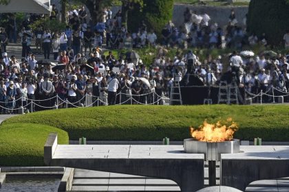 Recnici na ceremonii v Hirostime vyzvali na buducnost bez jadrovych zbrani