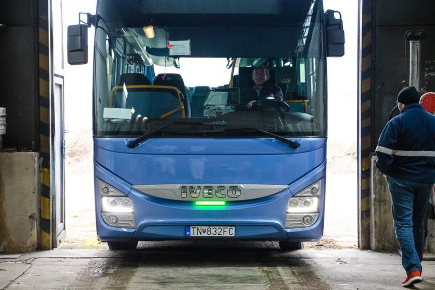 Seniori nad 70 rokov mozu cestovat za zlavu