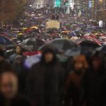 Srbska policia zadrzala 11 ludi pri vysetrovani nestastia v Novom Sade