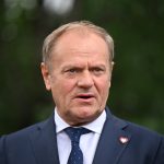 Tusk prisiel na stretnutie s Nawrockym o Ukrajine