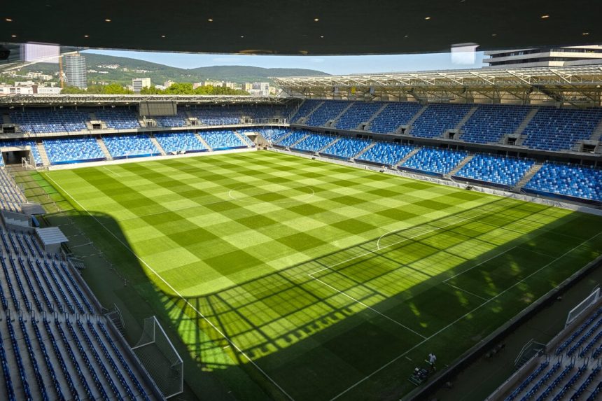 Vo veci Narodneho futbaloveho stadiona su styri sudne spory