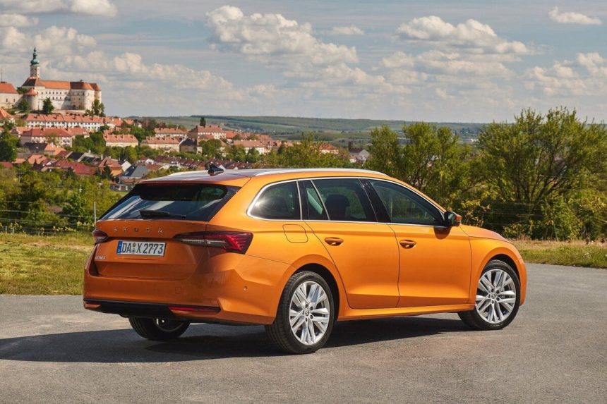 Zaujem o nove auta na Slovensku klesol starsie a lacnejsie sa dari