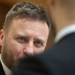 Ak Kotlar odmieta pracu mal by zvazit zotrvanie vo funkcii