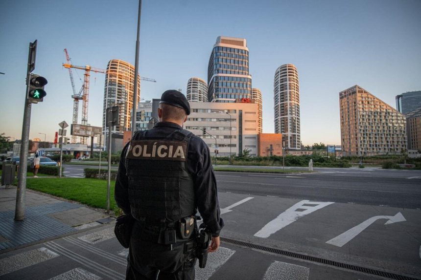 Evakuacia v centre Bratislavy kvoli nalezu municie