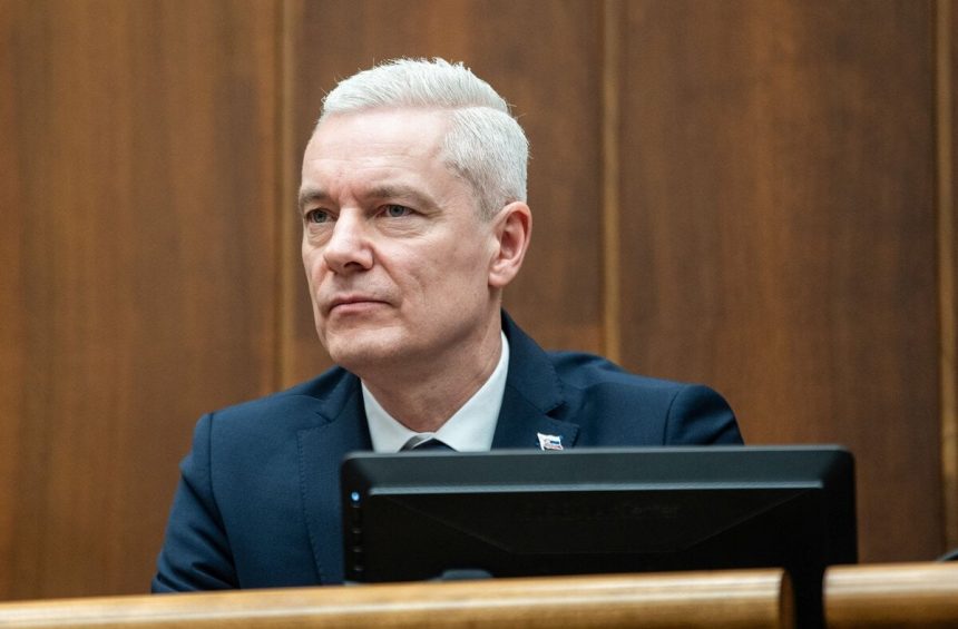 Ferencak vyzyva na podporu navrhov pre parlament