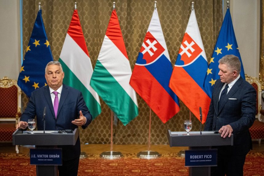 Fico sa v nedelu stretne s Orbanom v Ostrihome
