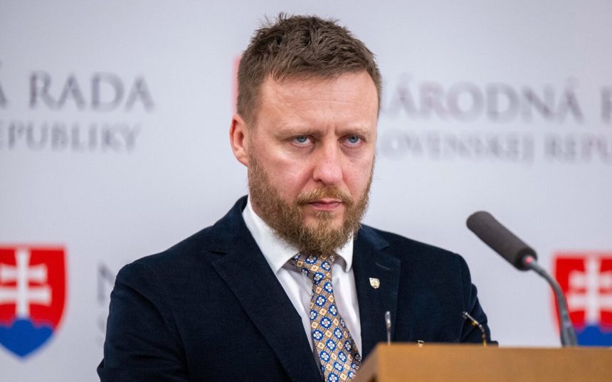 Kotlar urgjuje Zilinku a kritizuje Hlas opozicia hovori o prekryvani konsolidacie