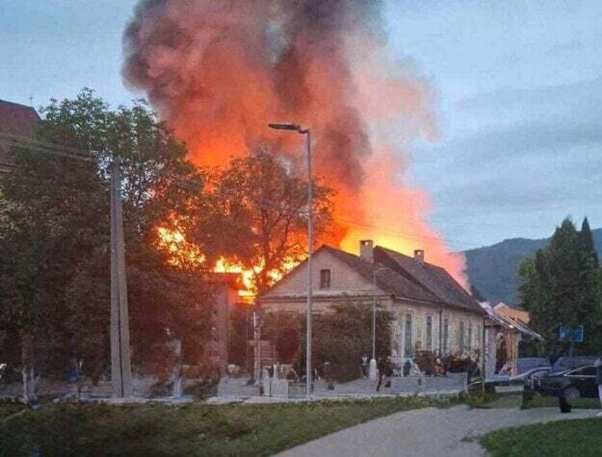 Mesto Dobsina vyhlasilo mimoriadnu situaciu pre poziar