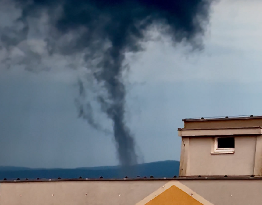 Na hraniciach s Ceskom sa v sobotu vyskytlo tornado