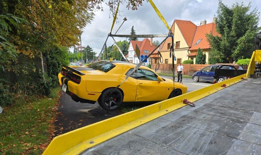 Po Kalinakovej vile v Chorvatsku auto sefa SIS