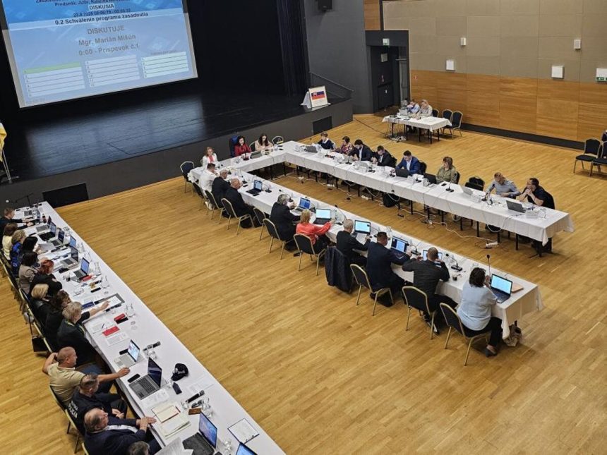 Poslanci v Puchove brania 17 november Hovoria ze je zarazajuce ze nan vlada siaha