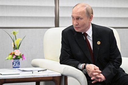 Putin v Cine rokoval s iranskym prezidentom Pezezskijanom