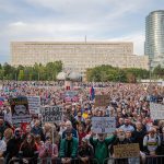 SME Minuta Proti Ficovej vlade protestovalo vyse 20 tisic ludi Zazneli vyzvy na generalny strajk