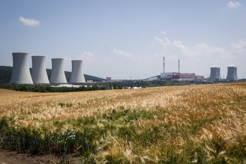 Slovenske elektrarne podpisali zmluvu na uran a sluzby