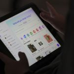 Socialne siete ochudobnuju Generaciu Z o osobne kontakty