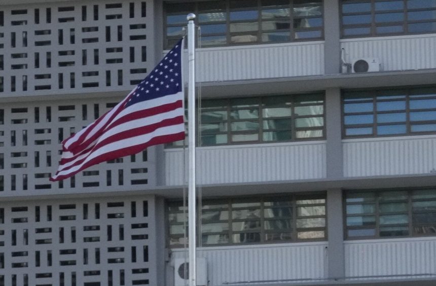 V USA obvinili muza za nasmerovanie laseru na helikopteru s Trumpom na palube