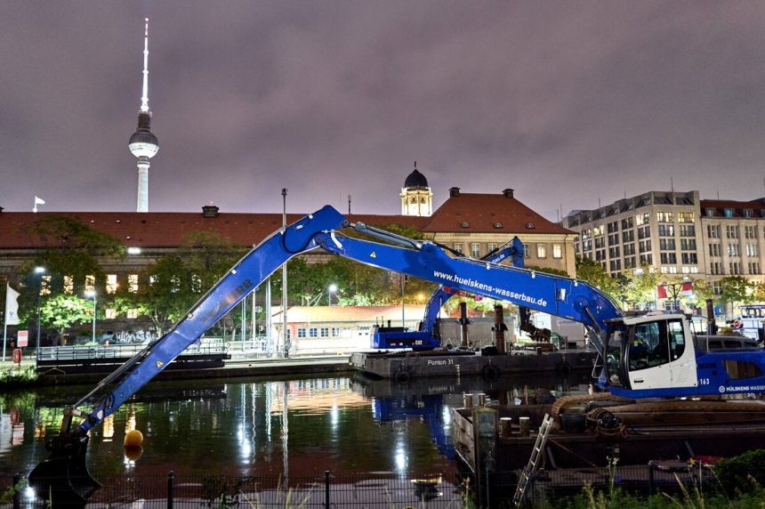 V centre Berlina objavili bombu z druhej svetovej vojny