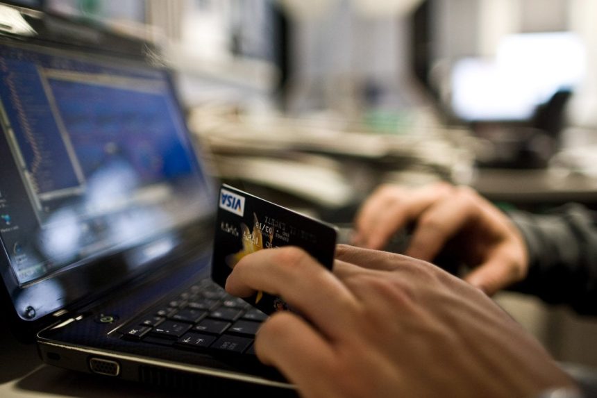 V online formularoch predajca ziada od kupujuceho len nevyhnutne udaje