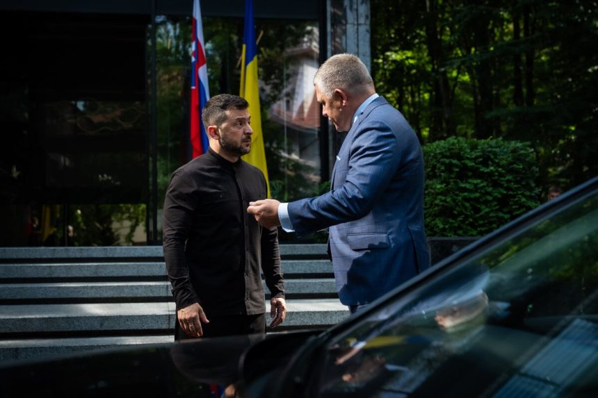 Zelenskyj hovoril nie ruskym zdrojom Fico o rozdielnych nazorch a politike na styri strany