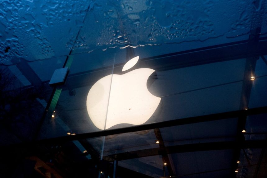Apple a Google budu v Britanii regulovane