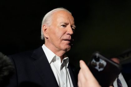 Biden vyzyva Americanov aby nepodlahli utokom na slobodu prejavu