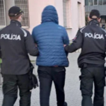 Chcela ho opustit on ju napadol a vyhrazal sa jej Skoncil v cele