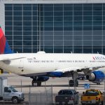 Na letisku v New Yorku sa zrazili dve lietadla