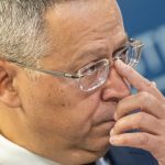 Na vychode vojna na zapade cla a opatrenia vlady