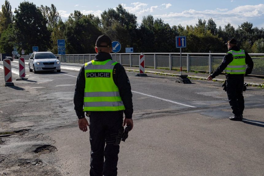 Tranzitna nelegalna migracia v Cesku vyrazne klesla