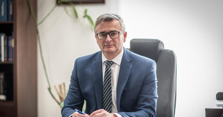 Aj jeden nazor moze zmenit postoj Ustavneho sudu Fiacan prizvukoval poslancom ich povinnost