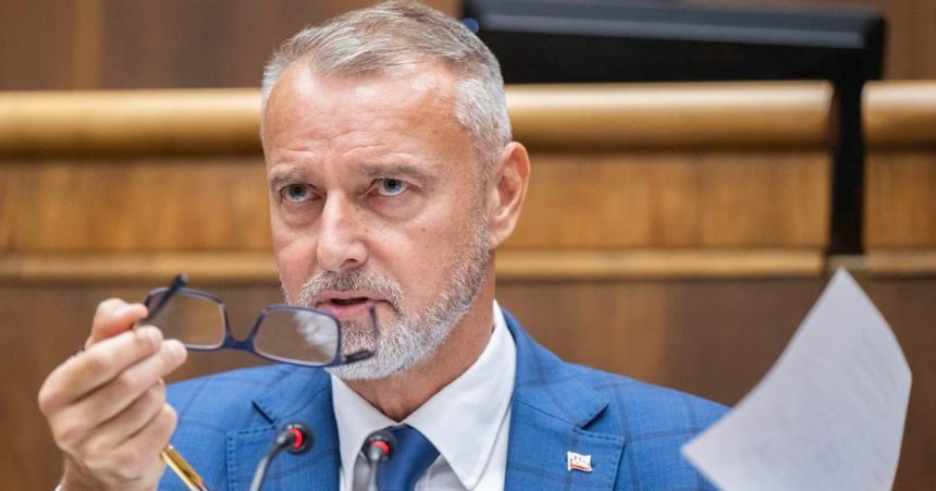 Hlas je pripraveny rokovat o odvolani ministrov a vlady