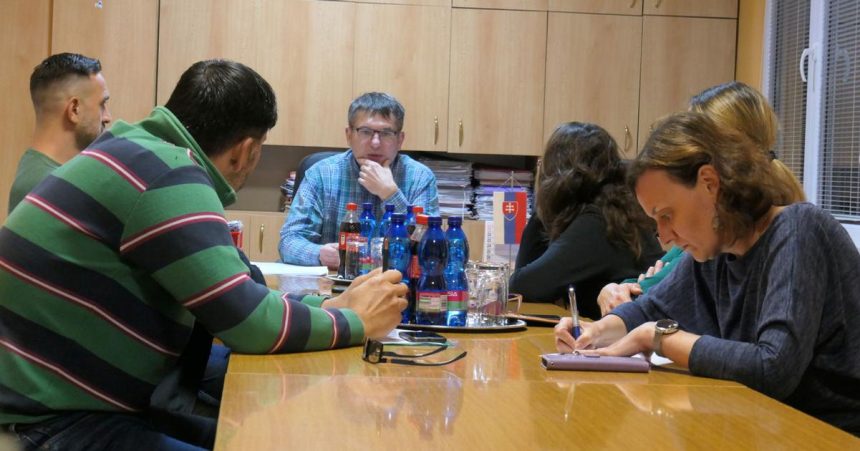 Kamanova v referende odmietla veterne turbiny Predchadzali mu napate kampane