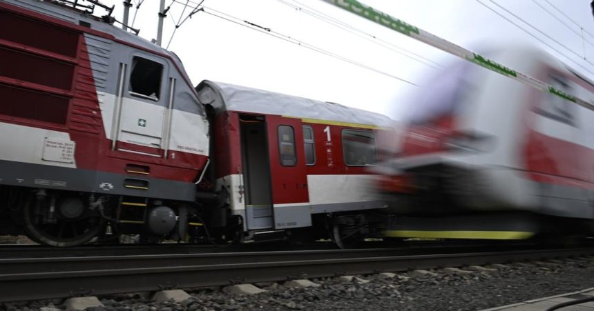 Kapacitu zeleznicnej trate po nedelnom nestasti plne obnovili