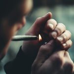 Maldivy zakazali fajcenie len mladsim rocnikom